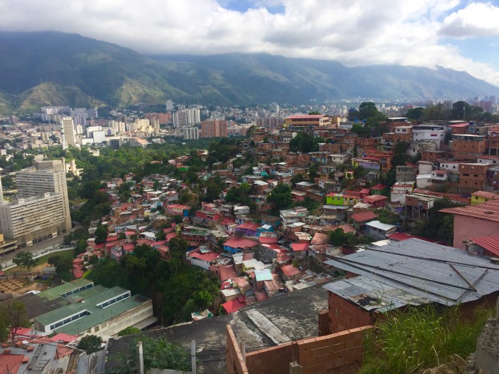 caracas slum2