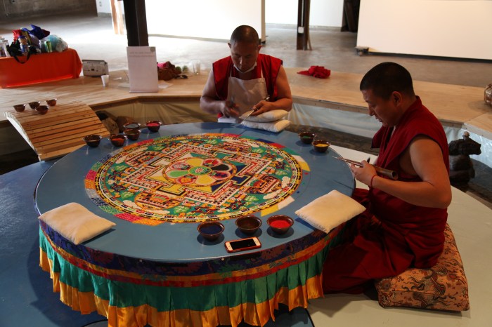 mandalaMaking5-23-14_9719