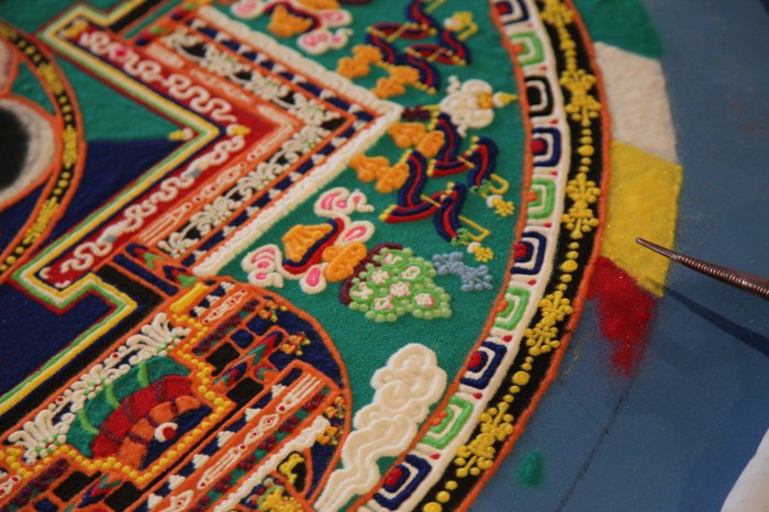 mandalaMaking5-23-14_9725