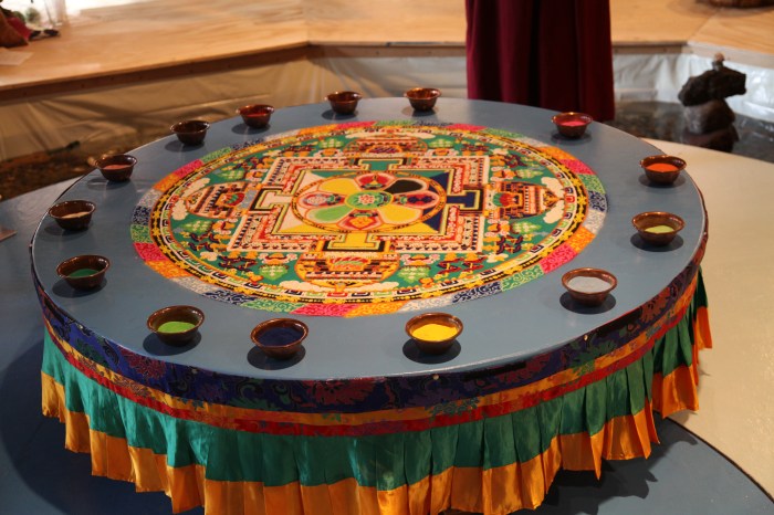 mandalaMaking5-23-14_9738